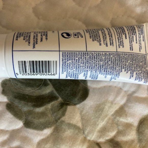 Bundle 2 items -Korres Foaming Cream Cleanser & June Jacobs Hydrating Mist NIB - Picture 4 of 5